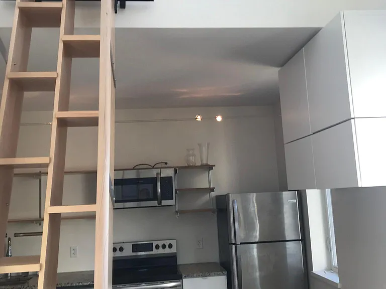 60 Parris St #401 — Photo 9