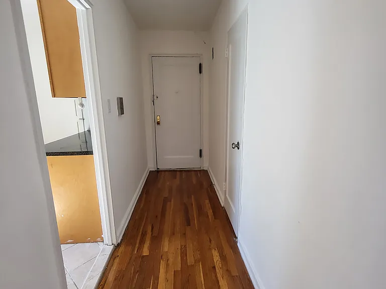 1275 E 5th St #3G — Photo 6