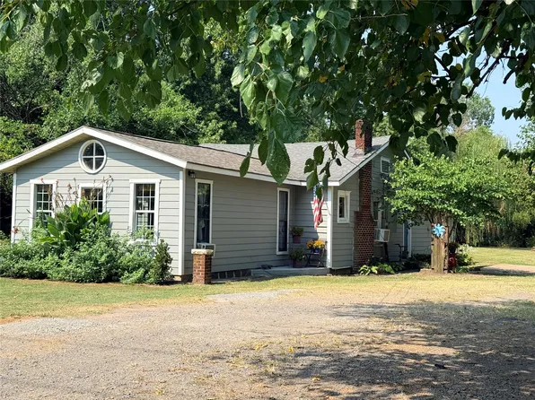 2215 S 24th St W, Muskogee, OK 74401