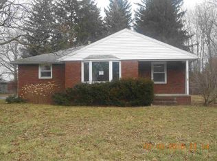 51 Grady Dr, Monroe, MI 48162