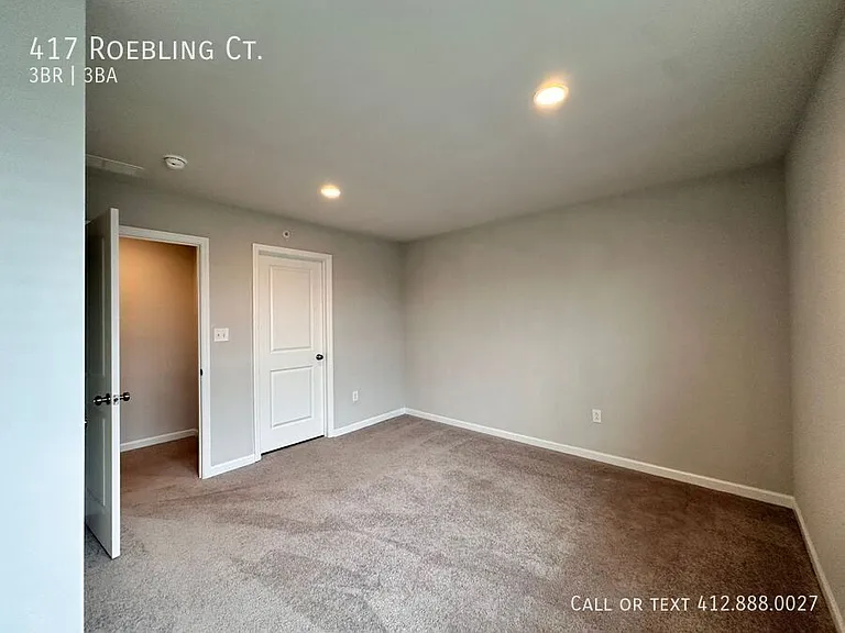 417 Roebling Ct — Photo 16
