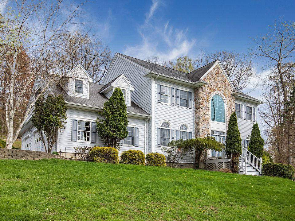 1st image of 29 Brookview Dr