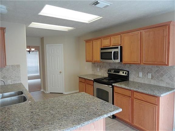 3rd image of 22027 Bronze Leaf Dr