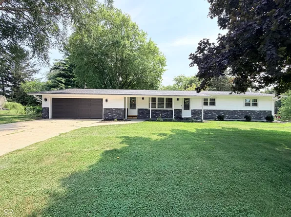 1900 Hillcrest Ave, Plymouth, IN 46563