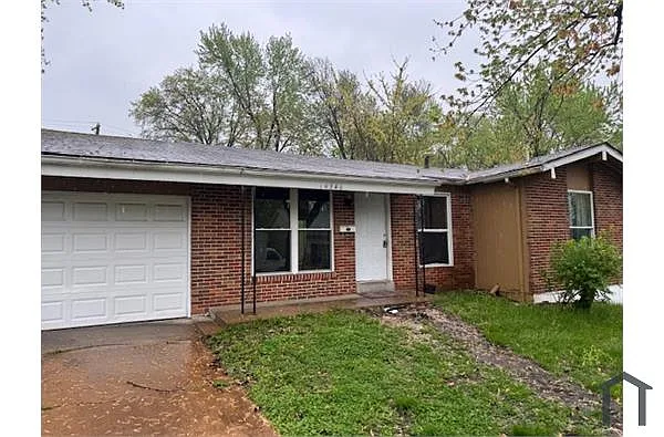 10348 Royal Dr photo 1