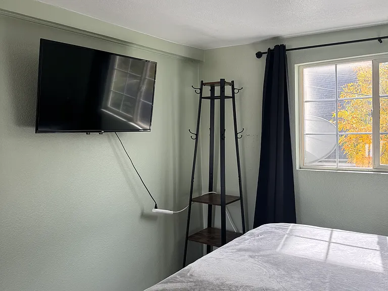 3305 N Cook St #C — Photo 3