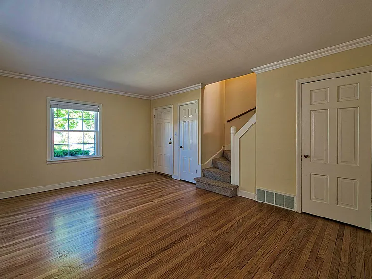 5006 N Bay Ridge Ave — Photo 6