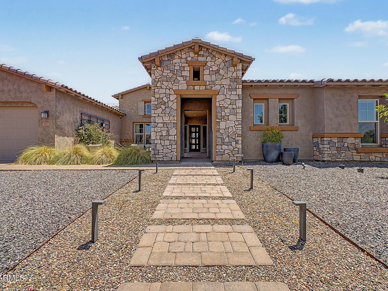 5 bed, 4.5 bath, 3995 sqft, $6,499 — Photo 3