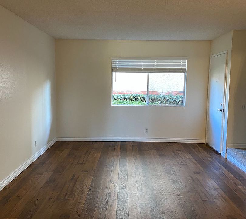 1st image of 950 S Magnolia Ave #11