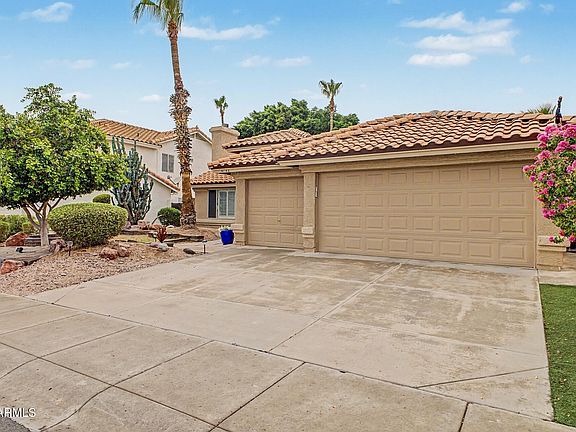 3rd image of 4740 E VILLA MARIA Drive