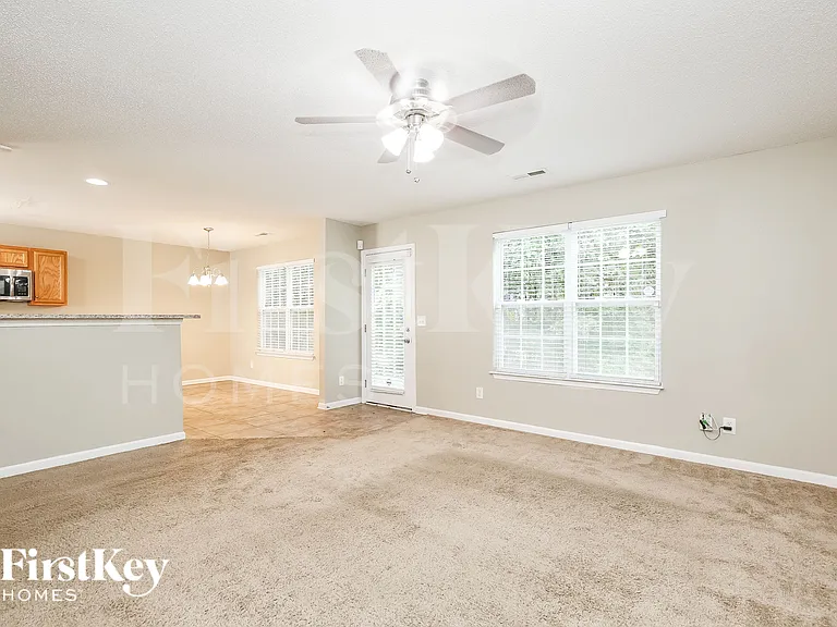 4708 Mallard Creek Dr — Photo 4