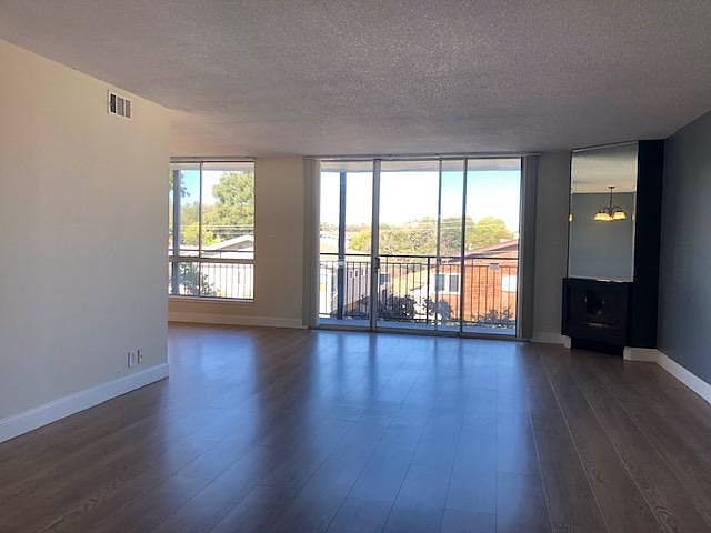 1st image of 2165 Carlmont Dr #207