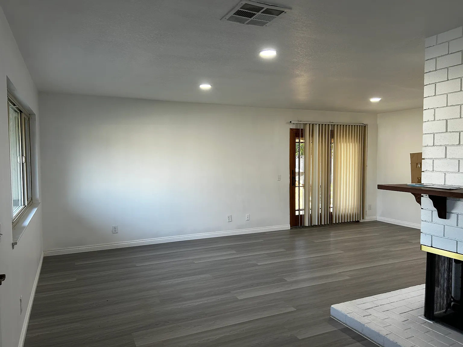 3 bed, 1196 sqft, $3,200 — Photo 4