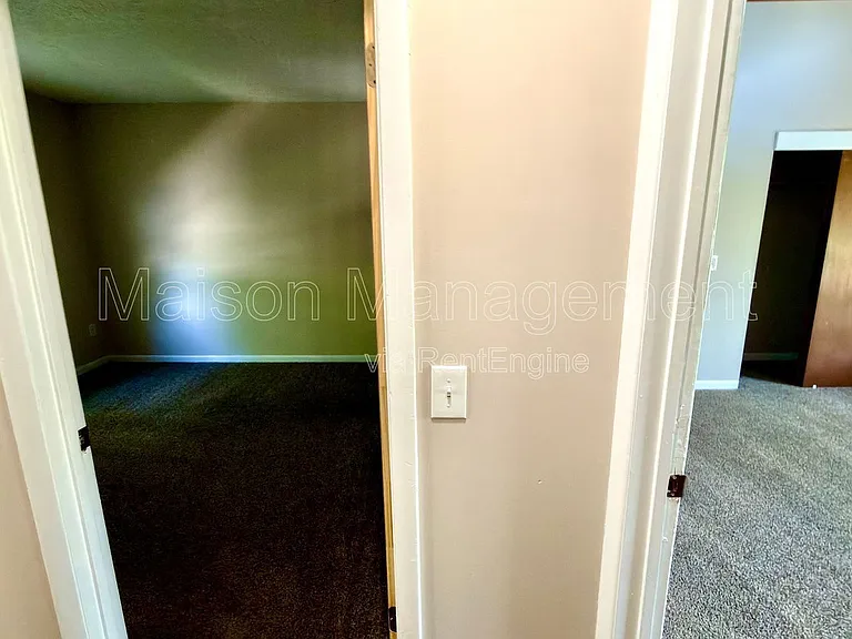 451 Averill Ave — Photo 13