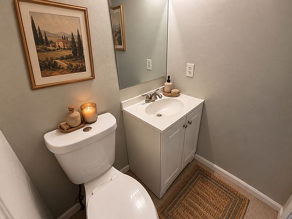 4th image of 2706 Greystone Ct