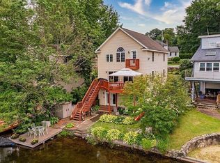 10 Bumpy Ln, Methuen, MA 01844