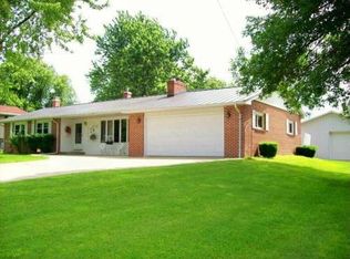 15770 Lakeside Dr, Sterling, IL 61081