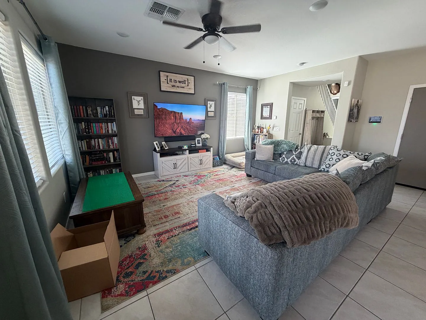 3 bed, 3.0 bath, 1819 sqft, $2,400 — Photo 4