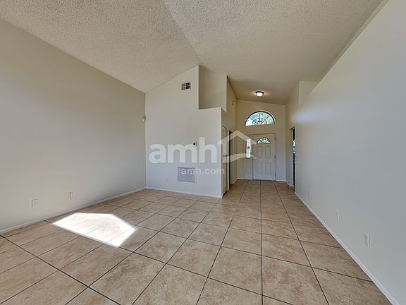 5th image of 96 Knights Hollow Dr