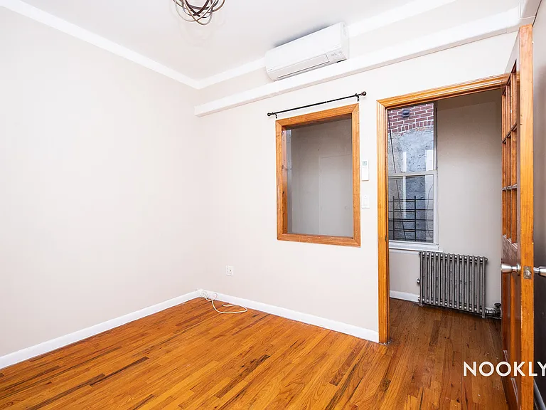 275 Irving Ave #3 — Photo 11