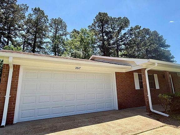 3rd image of 2617 Roxanne Dr