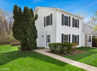 50 Silver Tree Cir, Cary, IL 60013