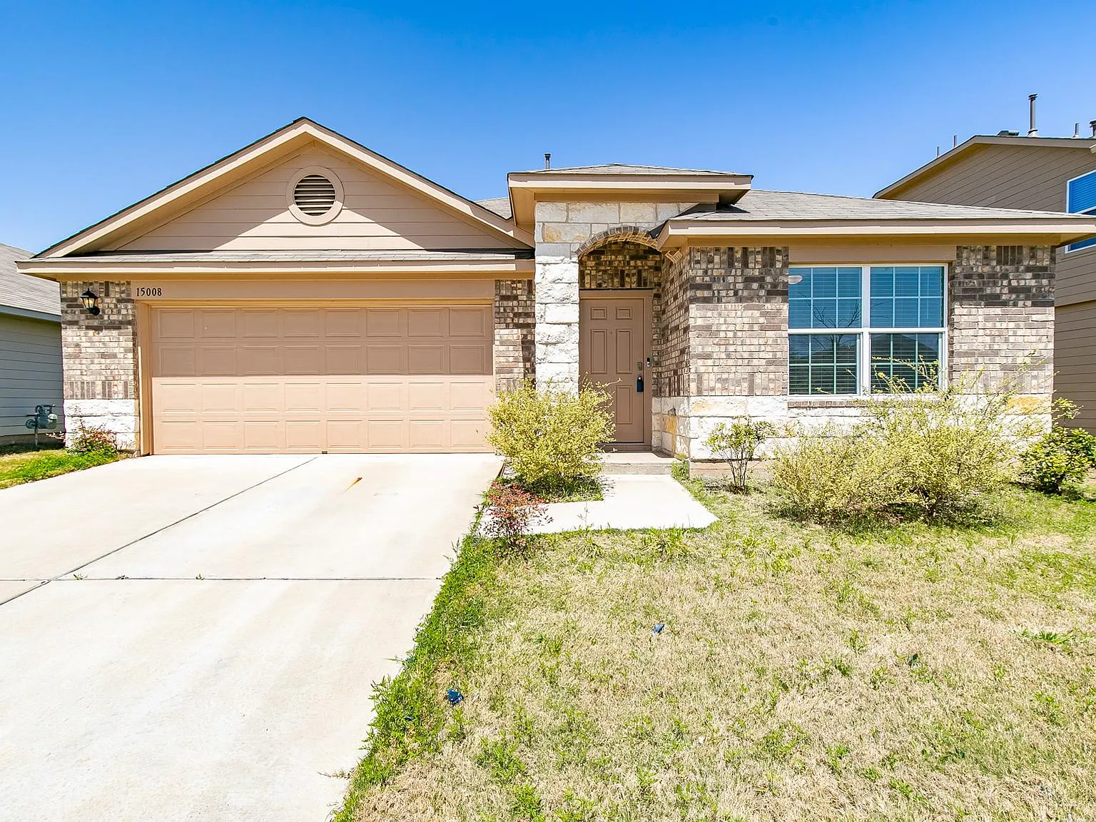 4 bed, 1858 sqft, $1,950 — Photo 1