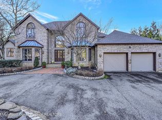 40 Hance Rd, Fair Haven, NJ 07704