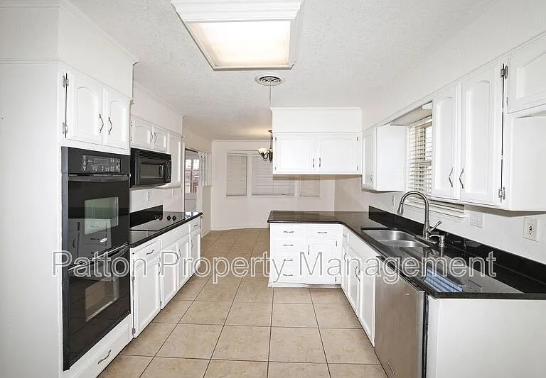 7902 Gerald Dr — Photo 8