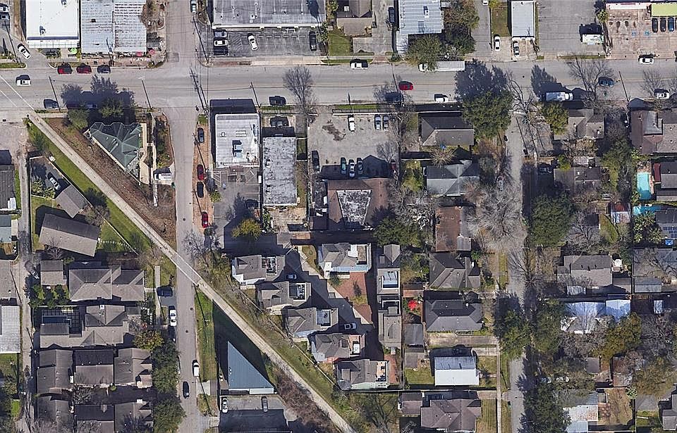 1st image of 3117 White Oak Dr