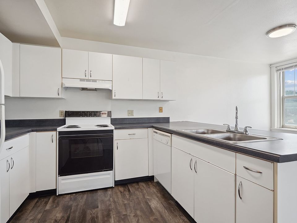 1st image of 421 19th St #1405