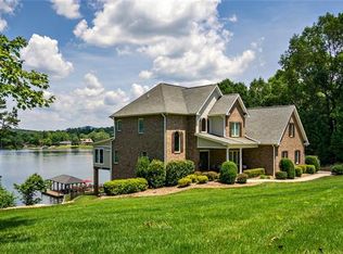 5665 37th St NE, Hickory, NC 28601