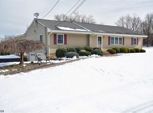 627 Whiton Rd, Neshanic Station, NJ 08853