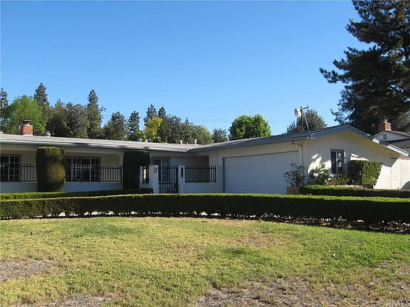3rd image of 15961 Lonecrest Dr