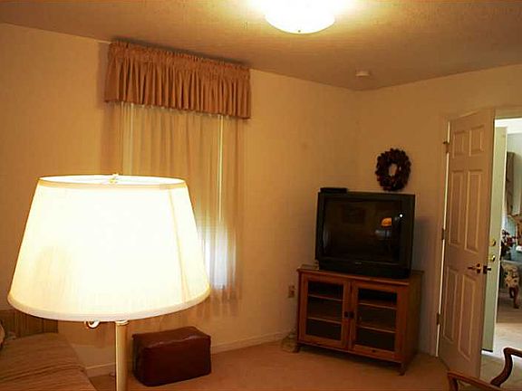 5th image of 325 Allandale Dr