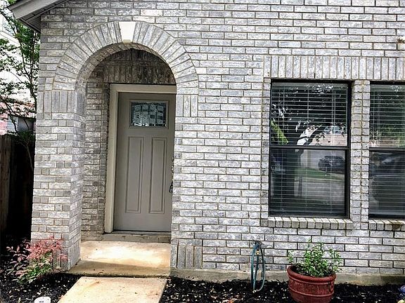 3rd image of 2605 Byfield Dr
