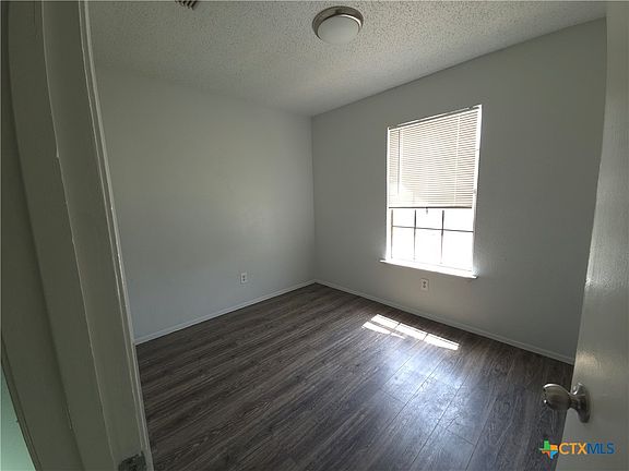 2nd image of 4503 Chase Cir