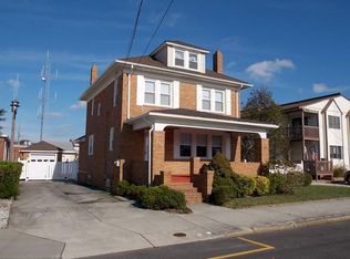 203 E Sweet Briar Rd, Wildwood Crest, NJ 08260