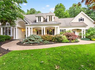 5 Risewood Ln, Pittsford, NY 14534