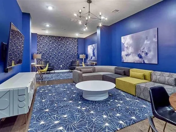 250 Avenue East image 13 of 17