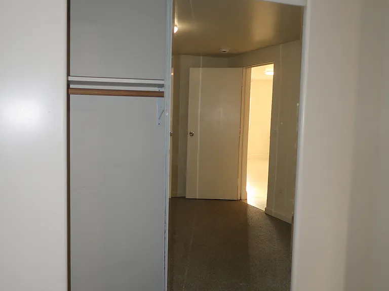 1050 44th Ave — Photo 31