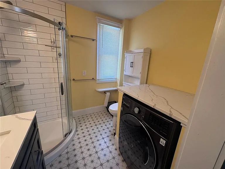 35 Elm St #B — Photo 19