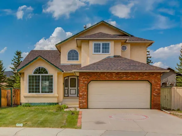 183 S Edgevalley Cir NW, Calgary, AB T3A 4X8