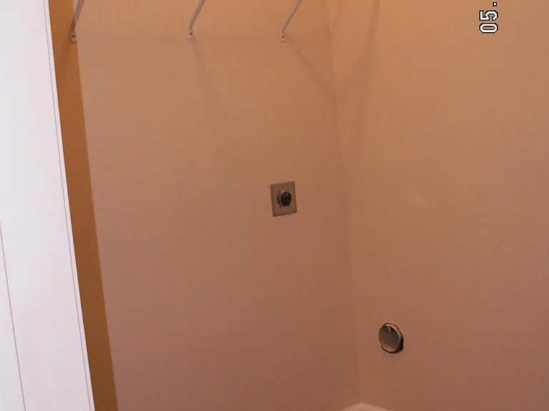 7202 Courtyard Dr — Photo 9
