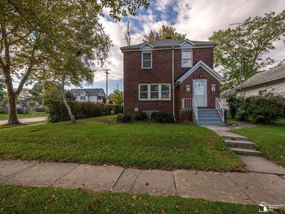 526 E 2nd St, Monroe, MI, 48161