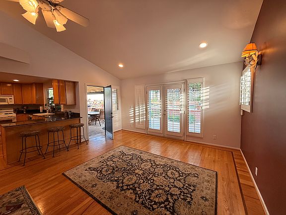 4th image of 1319 Flanders Rd