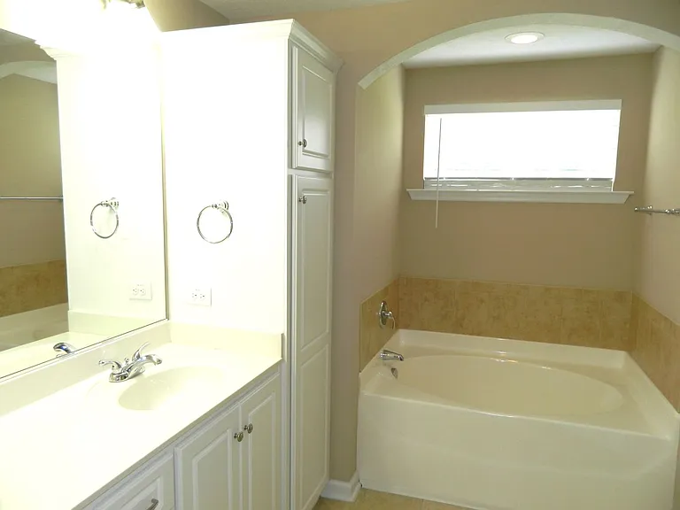 498 Sebastian Dr — Photo 17