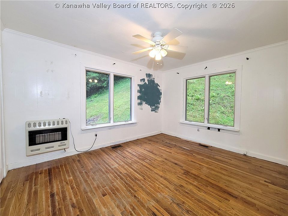 13th image of 3064 Middle Fork Dr