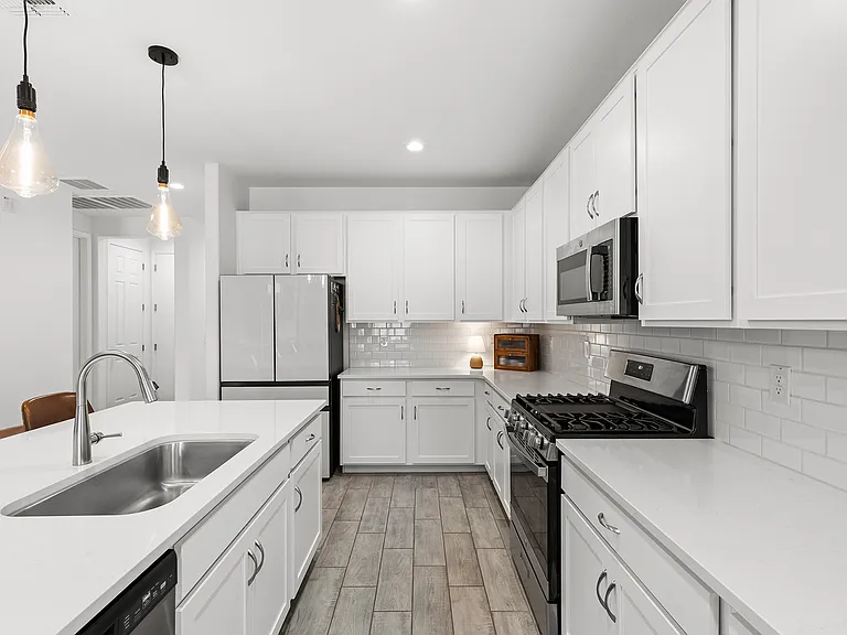 17770 W Running Deer Trl — Photo 9
