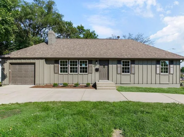7041 Russell St, Overland Park, KS 66204